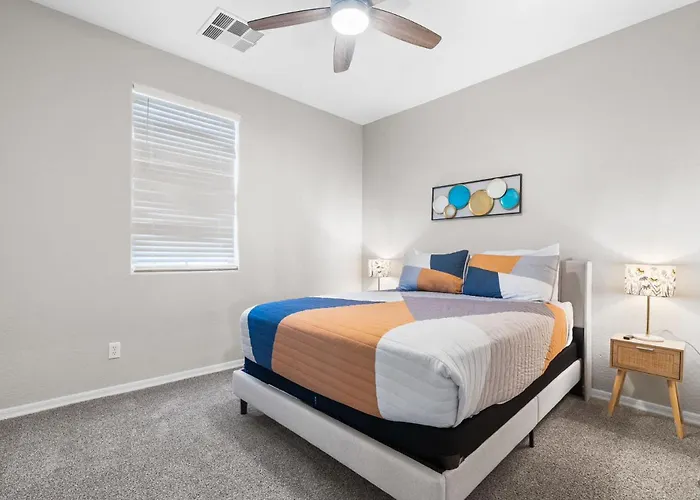 King Bed Pool Fire Pit Office * Liberty